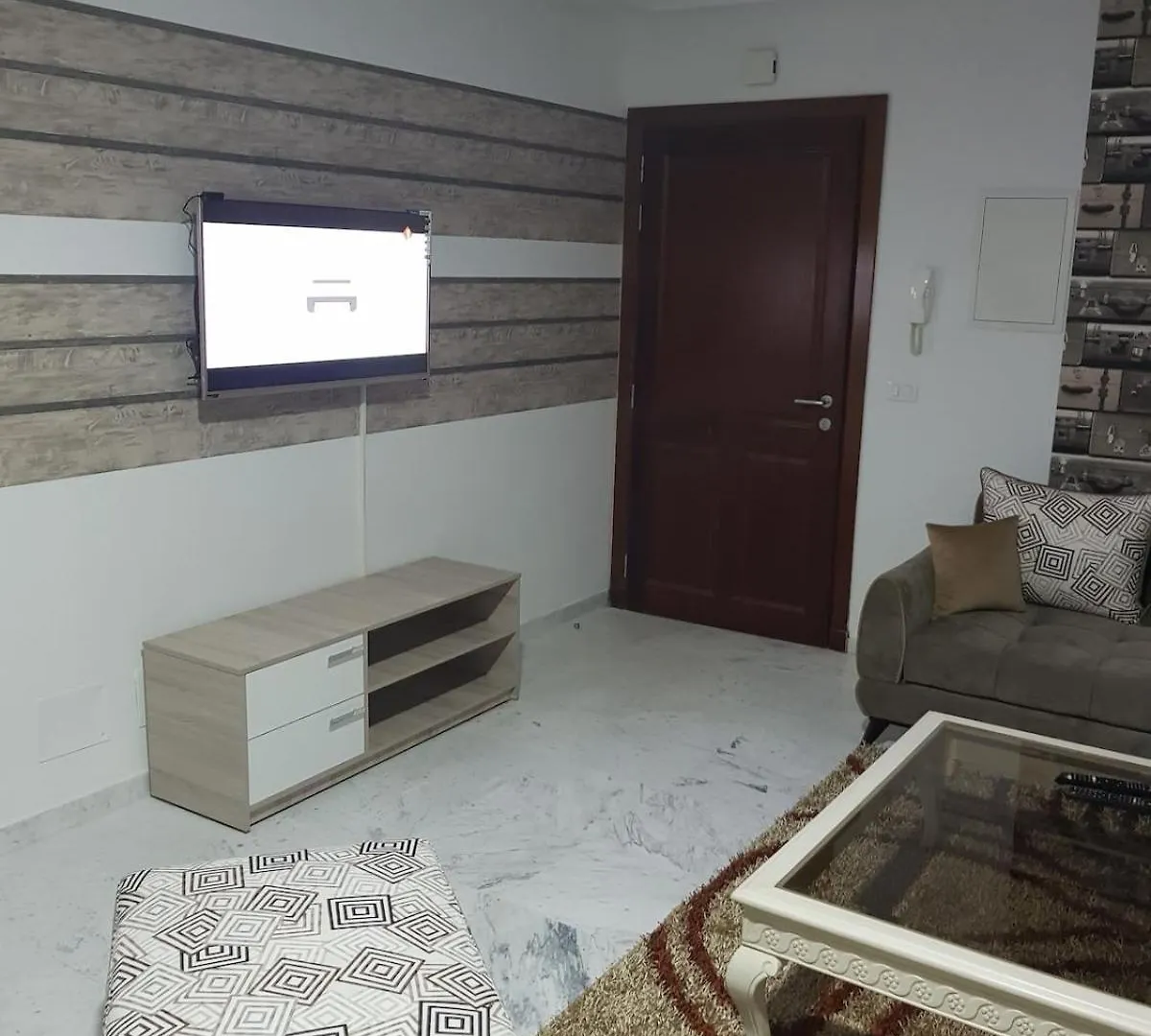 Cosy And Charming Apartment Close To Tunisia Mall Lac2 Tunes 0*,